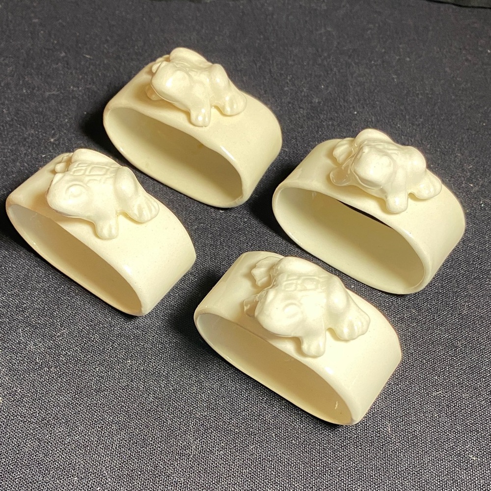 Set Of 4 Vintage Ivory Ceramic Mini Frog Oval Napkin Rings Holders